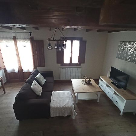 Vila Aromas De Corain Onís Exteriér fotografie