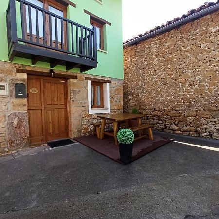 Vila Aromas De Corain Onís Exteriér fotografie